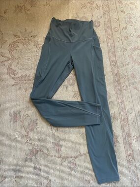 Lululemon yoga pants